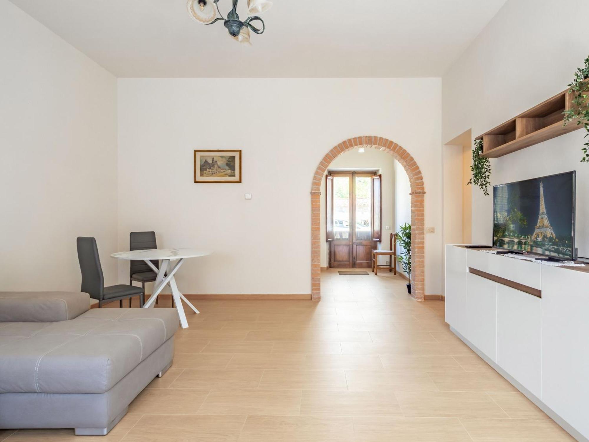 Apartment Comfy With Private Garden And Parking!