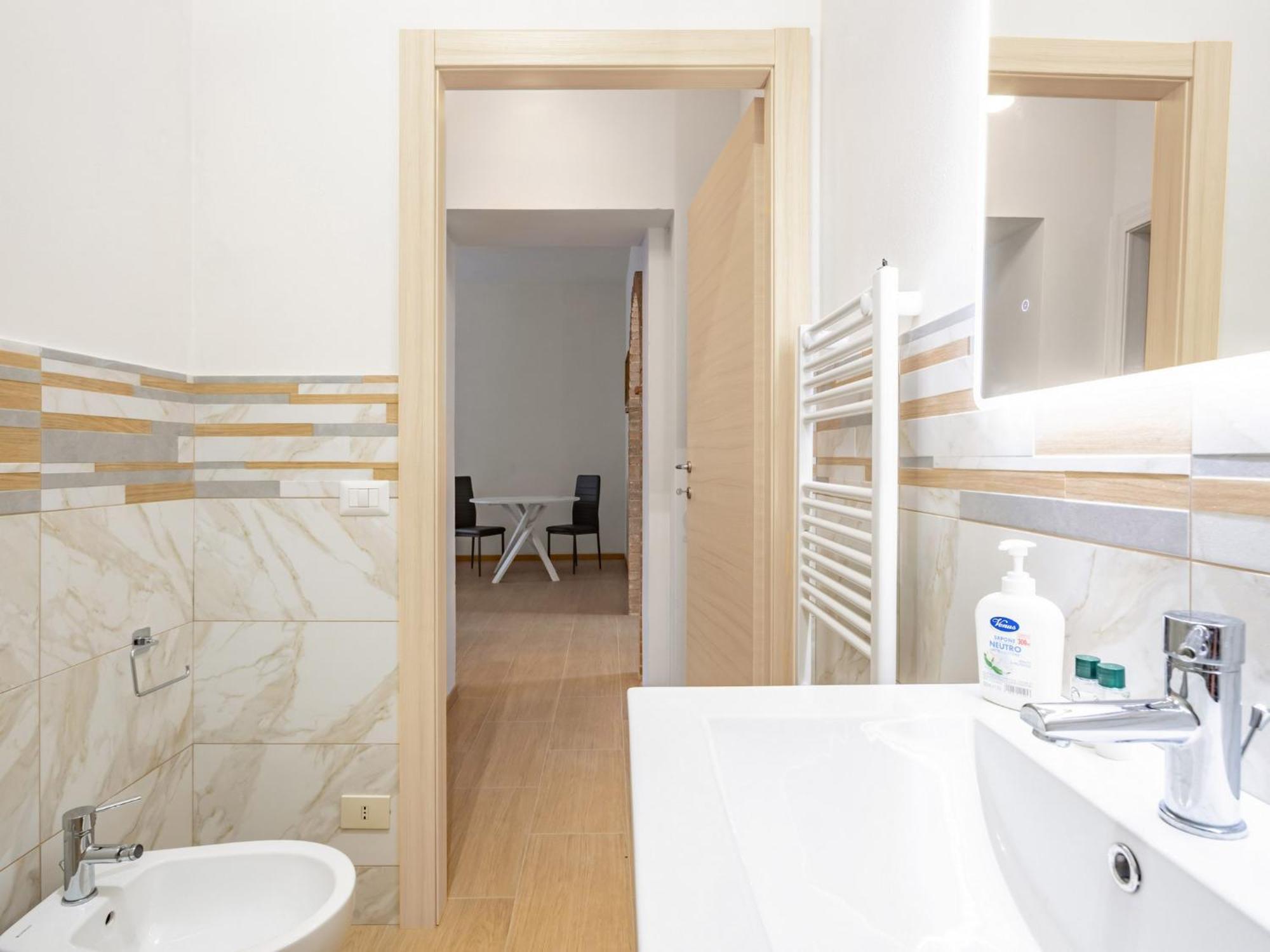 Comfy With Private Garden And Parking! * Lucca
